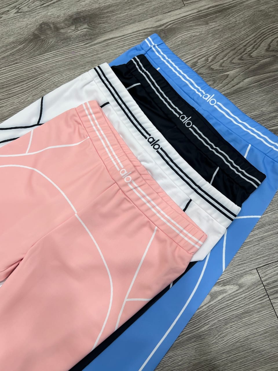 Performance Gym Set with Sports Bra and Leggings