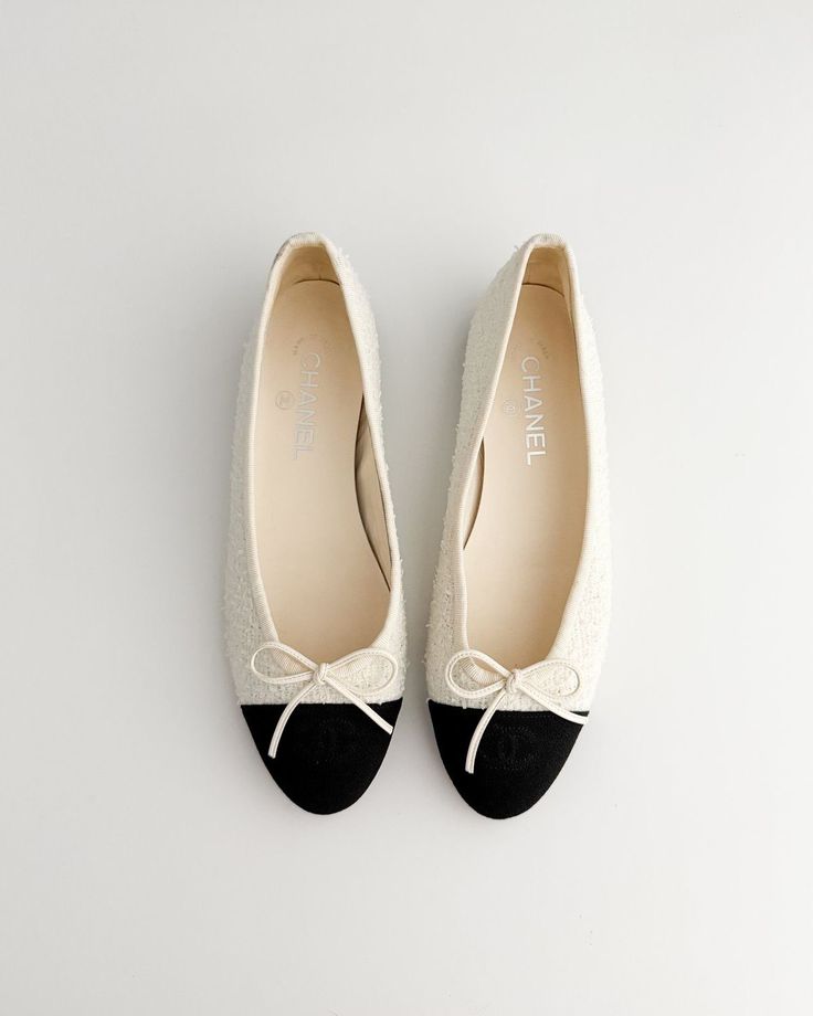 Black &amp; Beige Elegant Ballet Flats