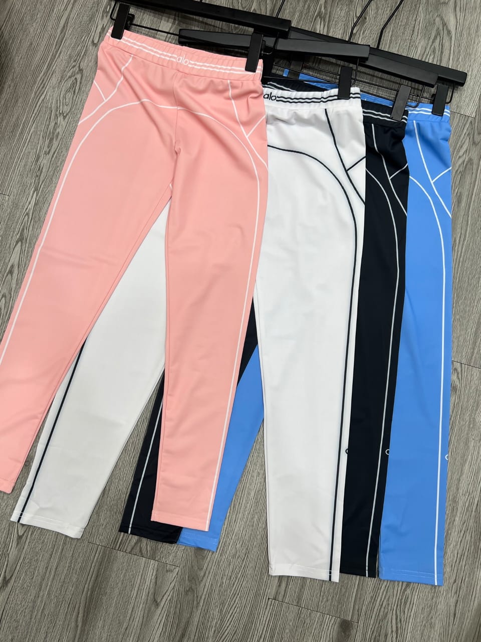 Performance Gym Set with Sports Bra and Leggings