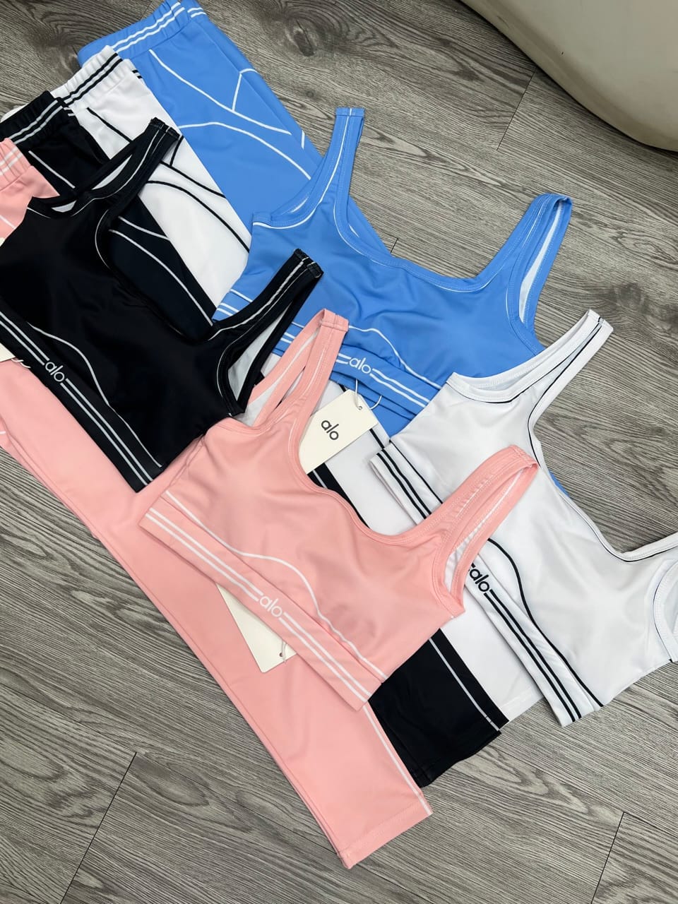 Performance Gym Set with Sports Bra and Leggings
