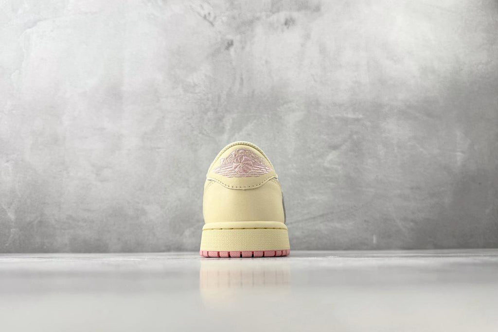 Cream Pair Sail Cream
